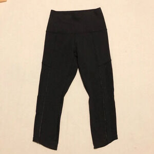 Lululemon Cropped  Leggings Black Size 4